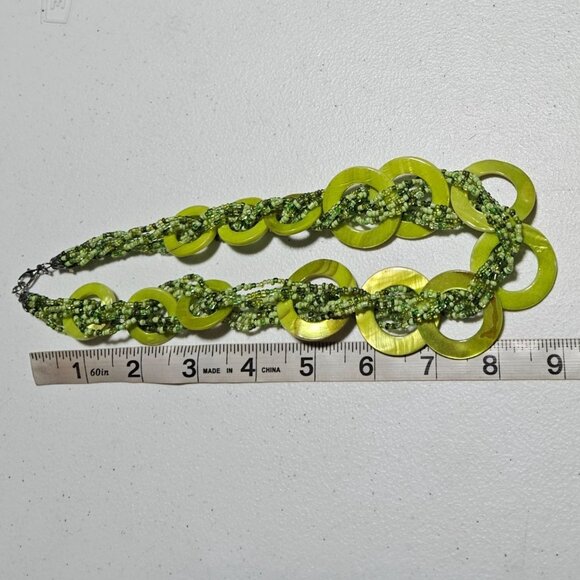 Handcrafted Retro Green Beaded Necklace Interlocking Rings 60s 70s Fashion Women - Picture 5 of 6